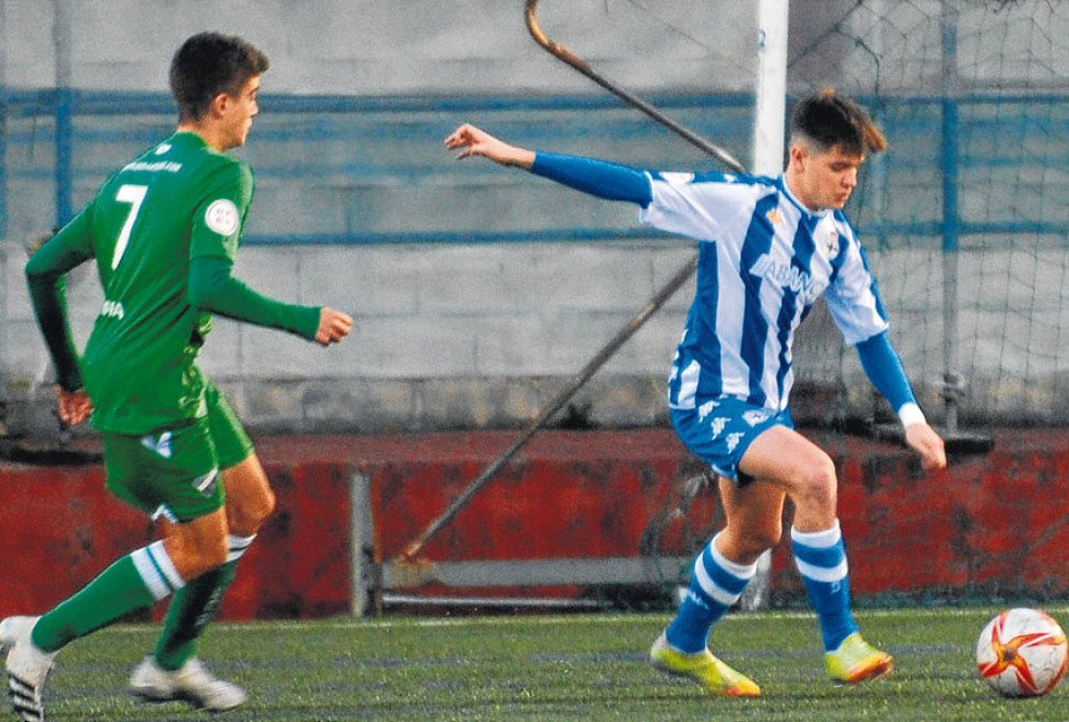 Lance de uno de los derbis del pasado curso entre Ural y Deportivo   pedro puig
