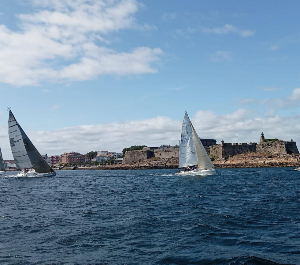 El Gómez Mostly se impuso en la regata más larga de Galicia